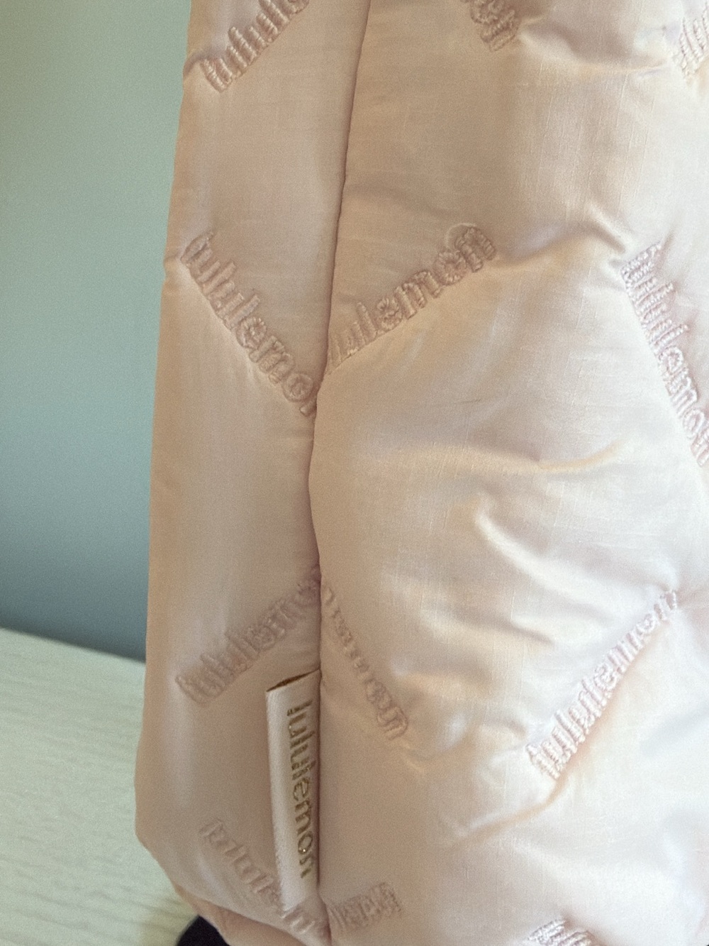 Lululemon Quilty Pleasures Phone Crossbody Purse - Picture 10 of 14